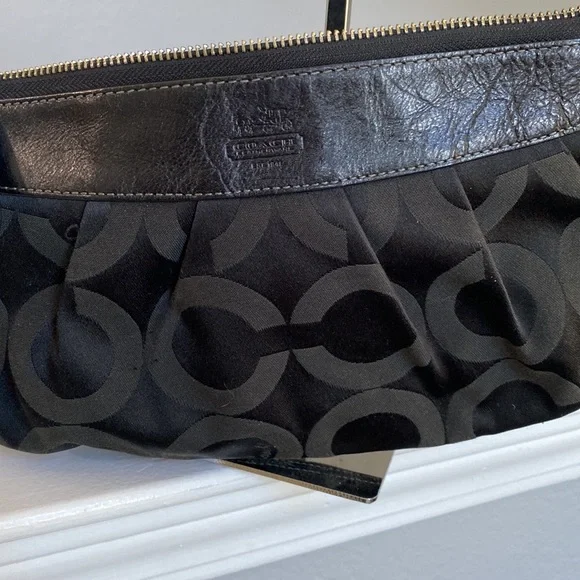 Coach Black Signature Purse with Leather Trim. - Picture 3 of 7